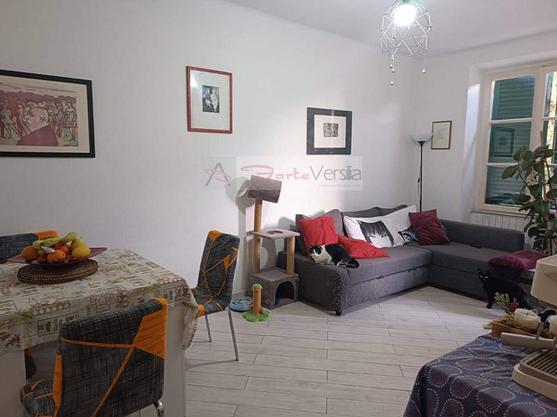 Quadrilocale in Vendita a Montignoso, 180'000€, 90 m²