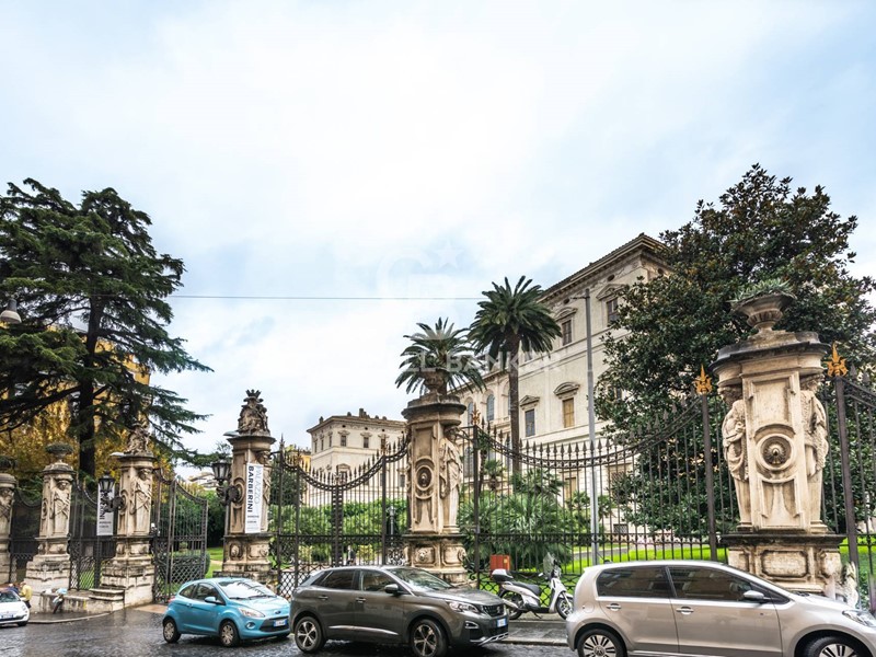 Immobile commerciale in Vendita a Roma, 1'100'000€, 260 m²