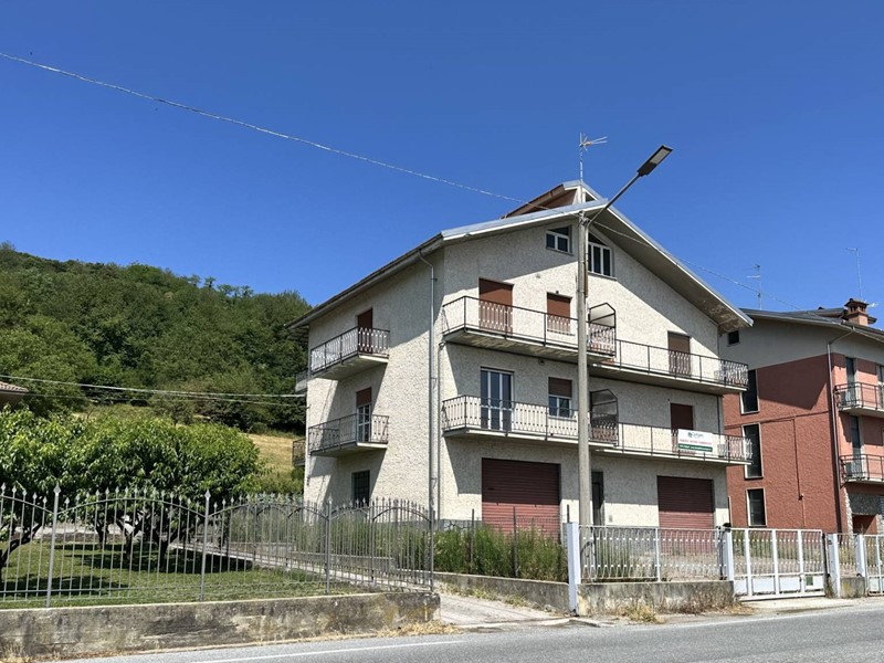 Casa Indipendente in Vendita a San Michele Mondovì, 148'000€, 266 m²