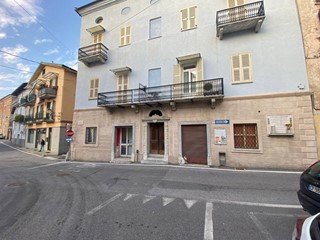 Negozio in Vendita a Mondovì, 65'000€, 180 m²