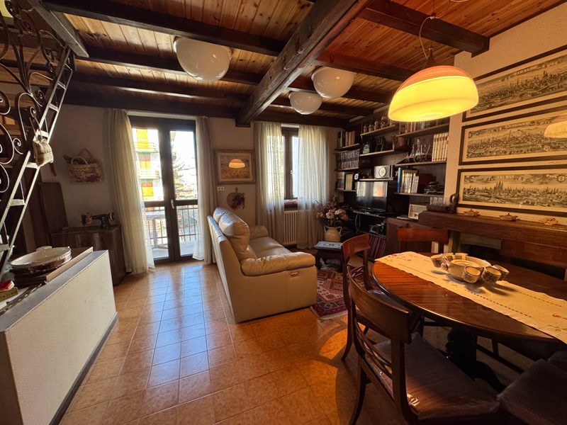 Quadrilocale in Vendita a Roburent, 48'000€, 63 m²