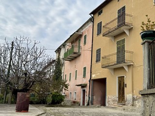 Casa Semi Indipendente in Vendita a Montaldo di Mondovì, 48'000€, 183 m²