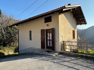 Casa Indipendente in Vendita a Montaldo di Mondovì, 62'000€, 100 m²