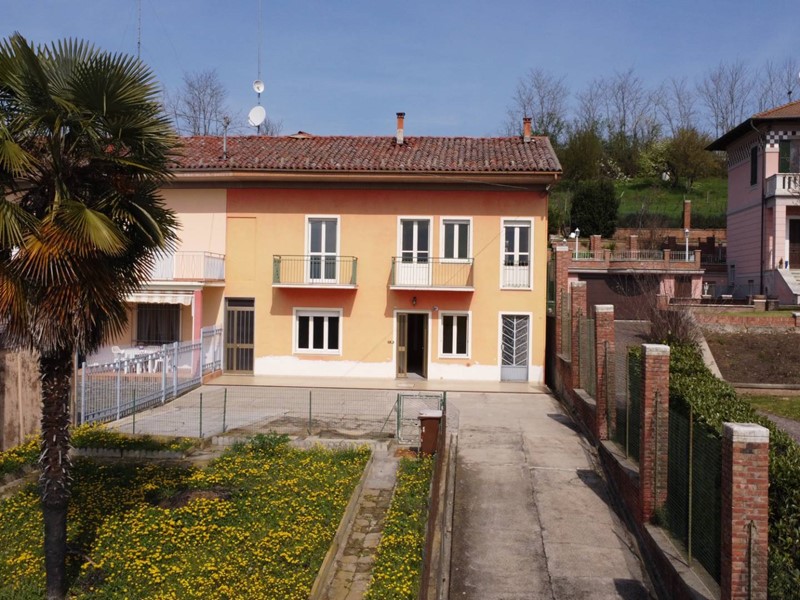 Casa Indipendente in Vendita a Magliano Alpi, 95'000€, 140 m²