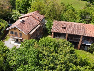 Casa Indipendente in Vendita a Monastero di Vasco, 59'000€, 184 m²