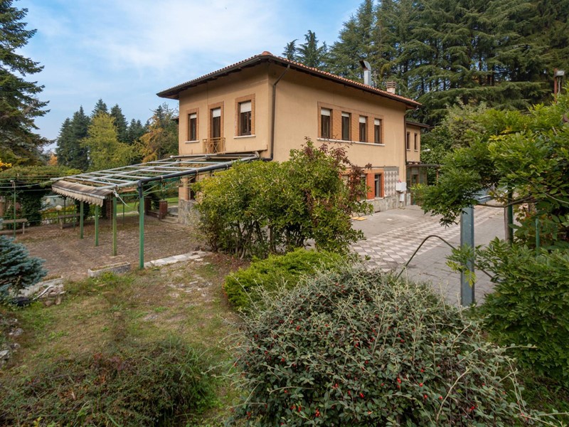 Villa in Vendita a Torino, 580'000€, 523 m²