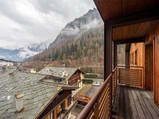 Trilocale in Vendita a Courmayeur, 450'000€, 85 m²