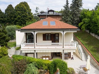 Villa in Vendita a Torino, 1'680'000€, 300 m²