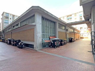 Immobile commerciale in Vendita a Torino, 320'000€, 490 m²