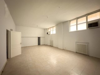 Magazzino in Vendita a Torino, 195'000€, 152 m²