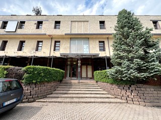 Immobile commerciale in Vendita a Rosta, 275'000€, 300 m²