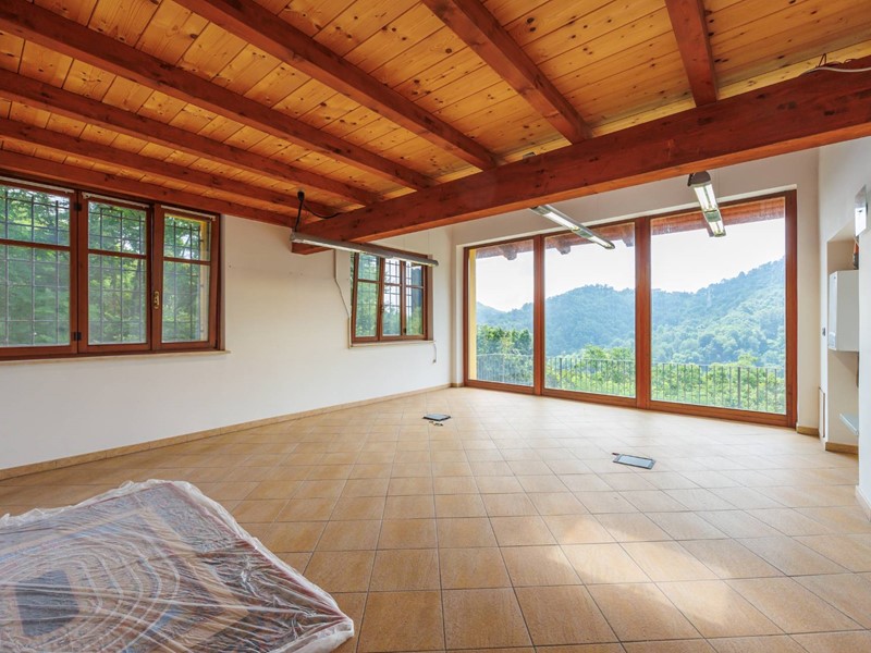 Appartamento in Vendita a Castagneto Po, 140'000€, 220 m²