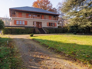 Villa in Vendita a Rivara, 410'000€, 400 m²