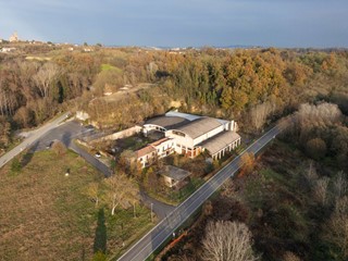 Capannone in Vendita a Piovà Massaia, 350'000&euro;, 3228 m²