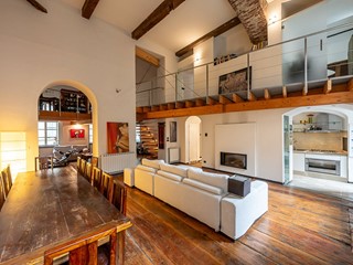 Appartamento in Vendita a Torino, 898'000€, 261 m², con Box