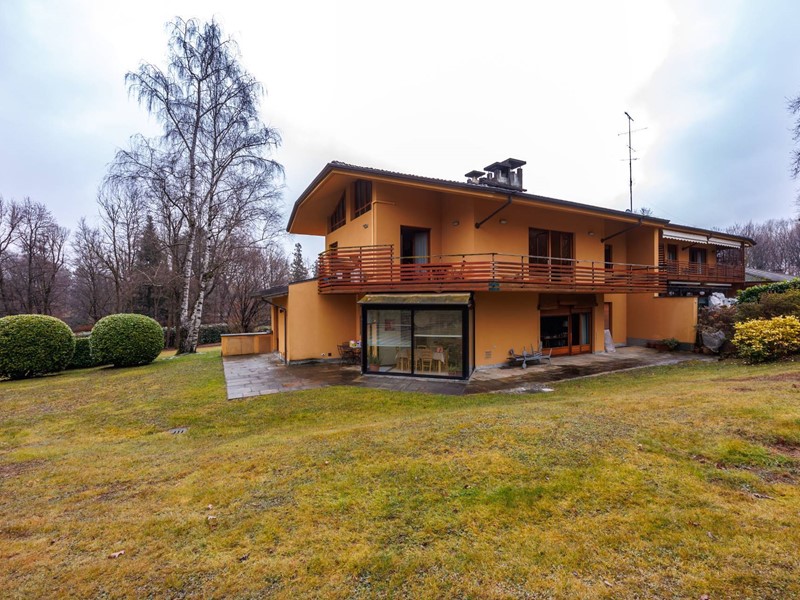 Appartamento in Vendita a Fiano, 300'000€, 190 m², con Box