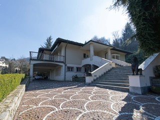 Villa in Vendita a Torino, 1'750'000€, 770 m²