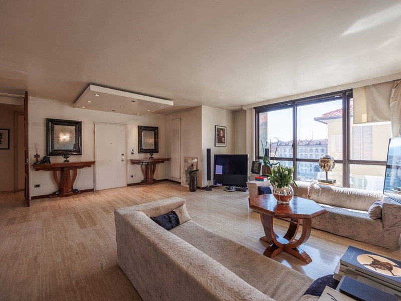 Appartamento in Vendita a Torino, 1'450'000€, 331 m²