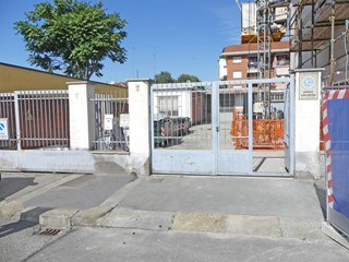 Immobile commerciale in Vendita a Torino, 220'000€, 1000 m²