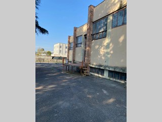 Capannone in Affitto a San Mauro Torinese, 2'600€, 1440 m²