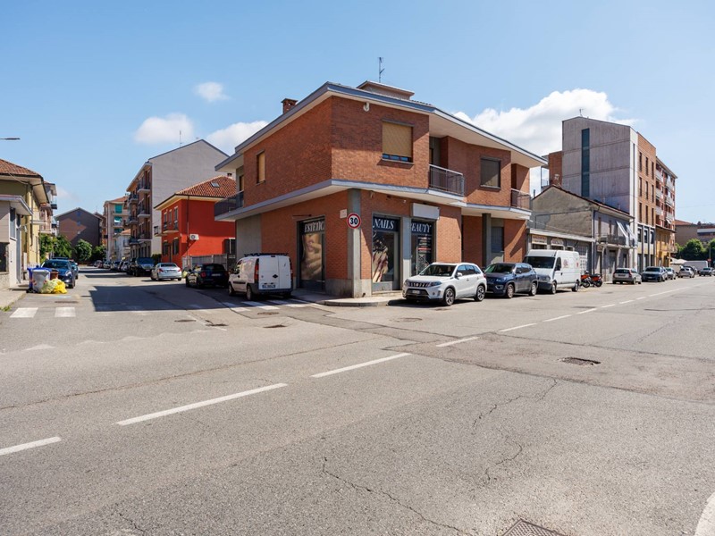 Negozio in Vendita a Moncalieri, 68'000€, 96 m²