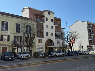 Magazzino in Vendita a Asti, 135'000&euro;, 338 m²