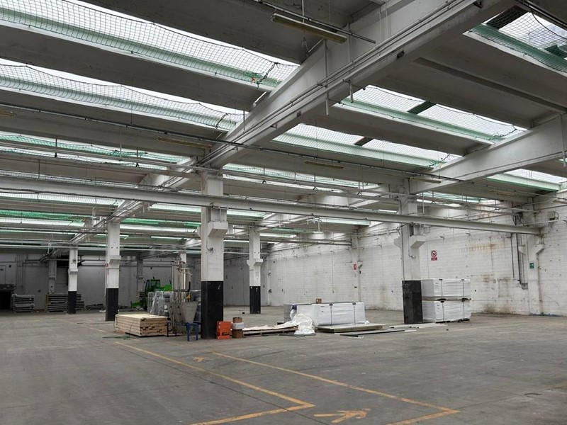 Capannone in Affitto a Settimo Torinese, 6'200€, 2500 m²