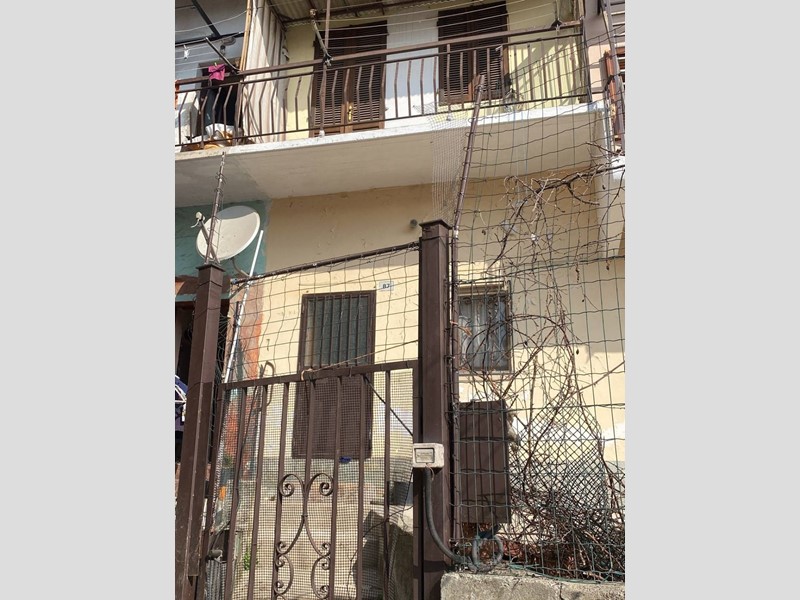 Casa Indipendente in Vendita a Front, 40'000€, 119 m²