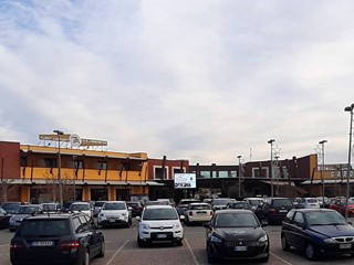 Attività commerciale in Affitto a San Francesco al Campo, 2'500€, 55 m²