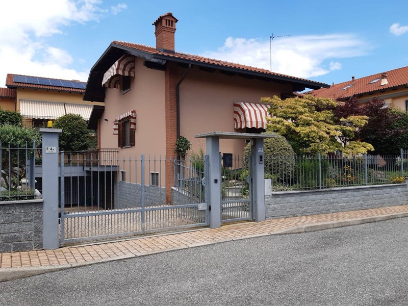 Villa in Vendita a San Francesco al Campo, 347'000€, 305 m²