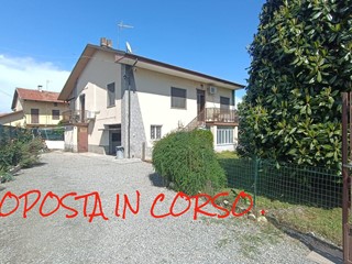 Villa in Vendita a San Maurizio Canavese, 230'000€, 224 m²