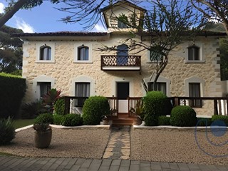 Rustico in Vendita a Pino Torinese, 95'000€, 210 m²