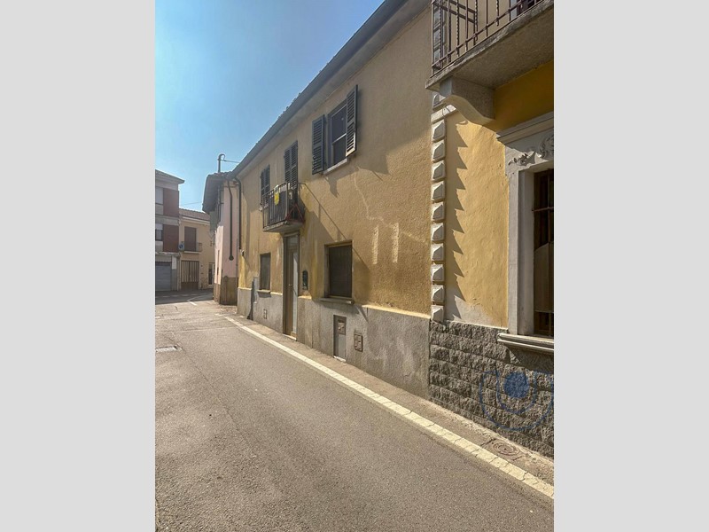 Casa Indipendente in Vendita a Chieri, 110'000€, 77 m²
