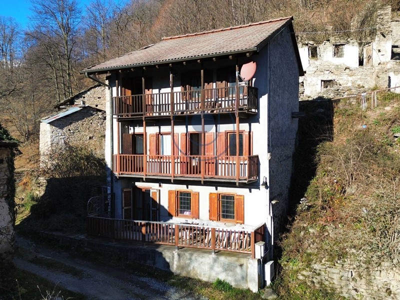 Casa Indipendente in Vendita a Giaveno, 35'000€, 75 m²