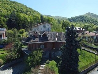 Villa in Vendita a Trana, 235'000€, 200 m²