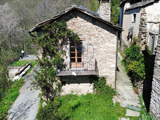 Cascina in Vendita a Coazze, 85'000€, 159 m², con Box