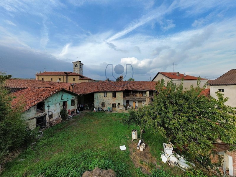 Rustico in Vendita a Sangano, 69'000€, 350 m²