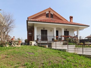 Villa in Vendita a Alpignano, 255'000€, 220 m²