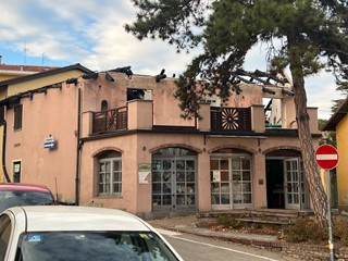 Appartamento in Vendita a Pecetto Torinese, 158'000€, 260 m²