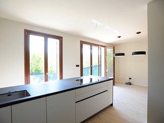 Villa in Vendita a Torino, 460'000€, 240 m²