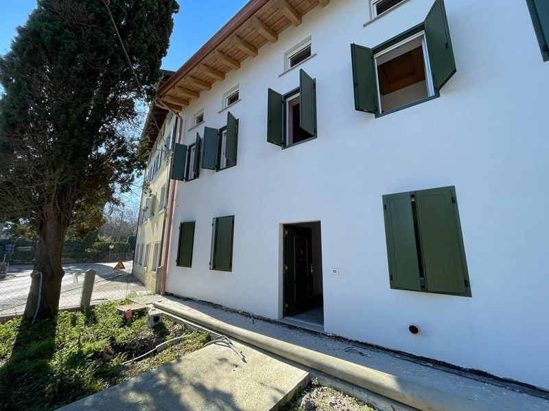 Casa Indipendente in Vendita a Gorizia, 350 m²