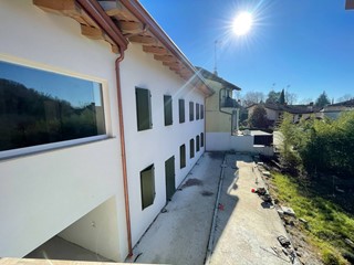 Casa Indipendente in Vendita a Gorizia, 350 m²