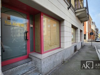 Negozio in Vendita a Novara, 130'000€, 120 m²