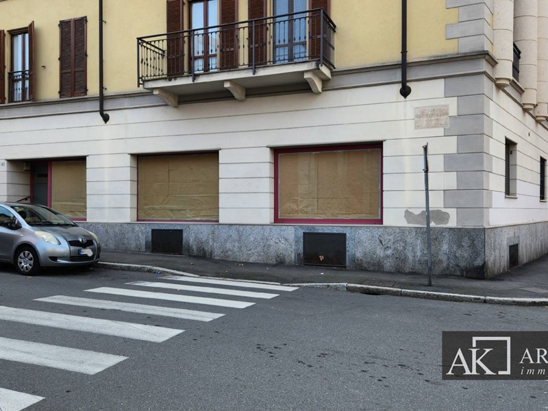 Ufficio in Vendita a Novara, 130'000€, 120 m²