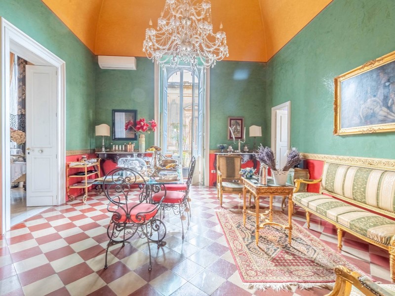 Appartamento in Vendita a Galatina, 950'000€, 700 m²