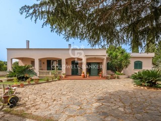 Villa in Vendita a Galatina, 395'000€, 314 m²