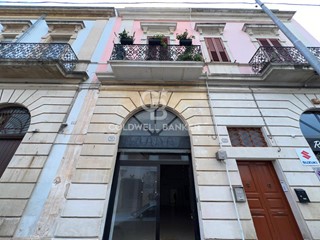 Immobile commerciale in Vendita a Galatina, 90'000€, 98 m²