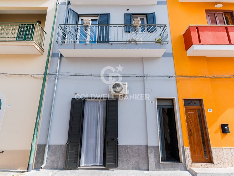 Casa Indipendente in Vendita a Aradeo, 135'000€, 199 m²