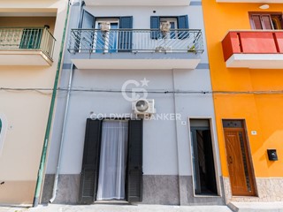Casa Indipendente in Vendita a Aradeo, 135'000€, 199 m²
