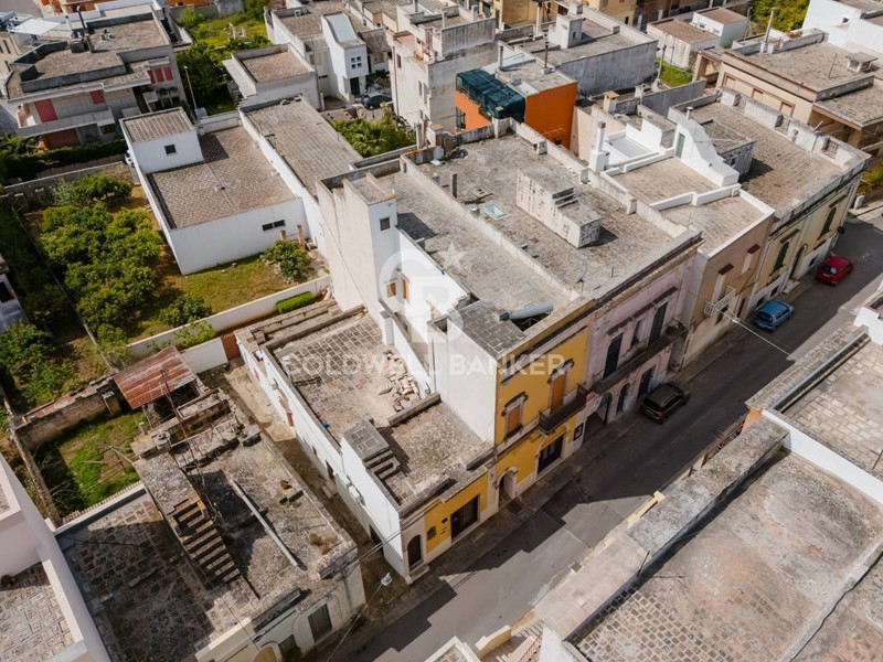 Casa Indipendente in Vendita a Tuglie, 230'000€, 317 m²